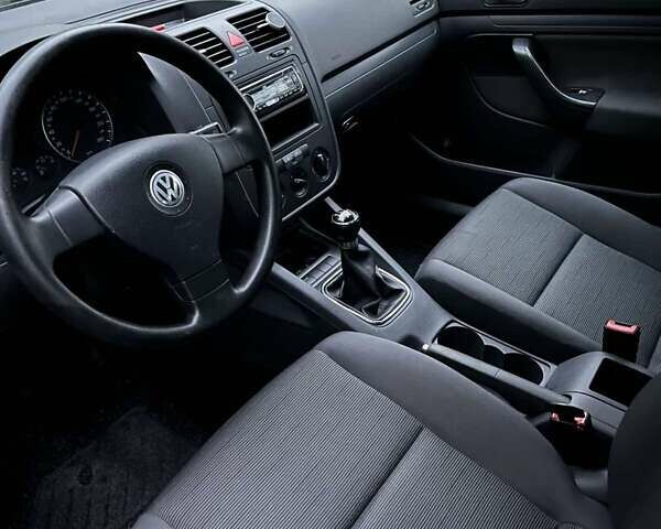 Синій Фольксваген Гольф, об'ємом двигуна 1.6 л та пробігом 176 тис. км за 5800 $, фото 16 на Automoto.ua