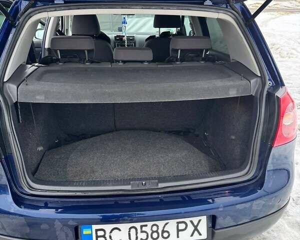 Синий Фольксваген Гольф, объемом двигателя 1.6 л и пробегом 237 тыс. км за 5400 $, фото 3 на Automoto.ua