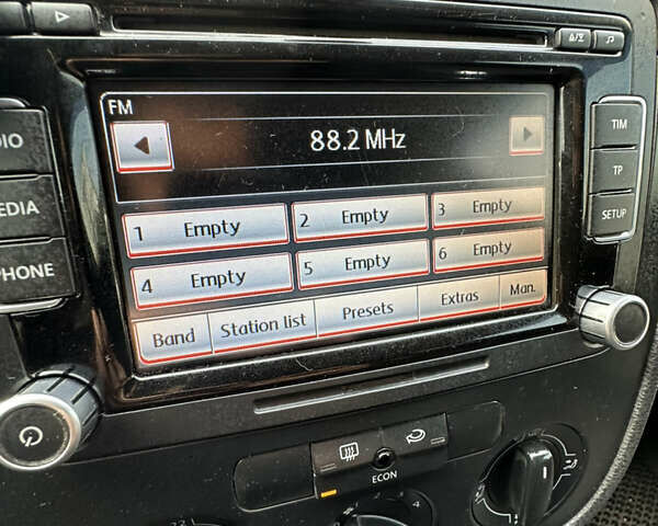 Синий Фольксваген Гольф, объемом двигателя 1.39 л и пробегом 261 тыс. км за 4100 $, фото 6 на Automoto.ua