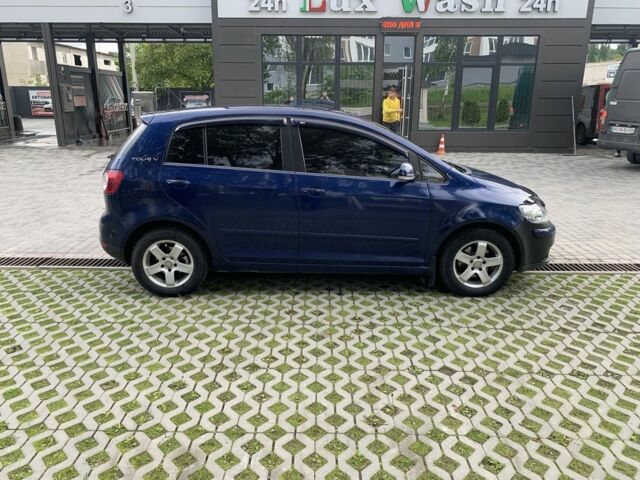 Синий Фольксваген Гольф, объемом двигателя 1.4 л и пробегом 350 тыс. км за 4200 $, фото 6 на Automoto.ua