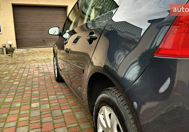 Синий Фольксваген Гольф, объемом двигателя 1.6 л и пробегом 154 тыс. км за 6346 $, фото 6 на Automoto.ua