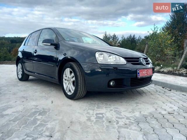 Синий Фольксваген Гольф, объемом двигателя 1.6 л и пробегом 206 тыс. км за 6300 $, фото 1 на Automoto.ua