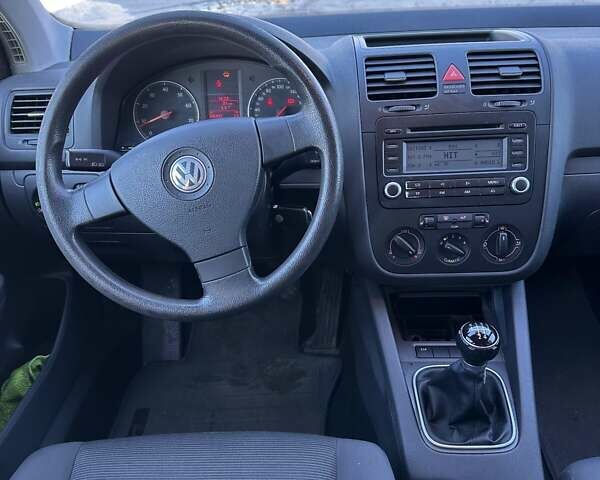 Синий Фольксваген Гольф, объемом двигателя 1.6 л и пробегом 206 тыс. км за 6200 $, фото 27 на Automoto.ua