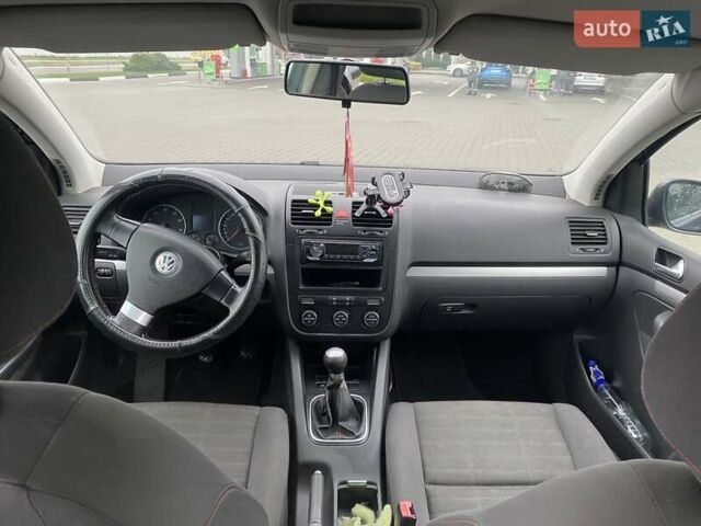 Синий Фольксваген Гольф, объемом двигателя 1.6 л и пробегом 237 тыс. км за 5500 $, фото 1 на Automoto.ua