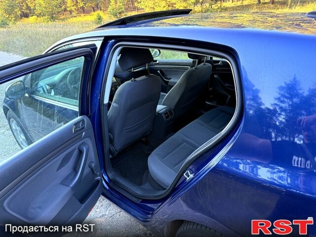 Синій Фольксваген Гольф, об'ємом двигуна 1.6 л та пробігом 196 тис. км за 4950 $, фото 7 на Automoto.ua