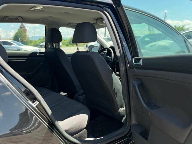 Синий Фольксваген Гольф, объемом двигателя 1.6 л и пробегом 188 тыс. км за 5500 $, фото 23 на Automoto.ua