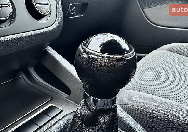 Синий Фольксваген Гольф, объемом двигателя 1.6 л и пробегом 154 тыс. км за 6346 $, фото 53 на Automoto.ua