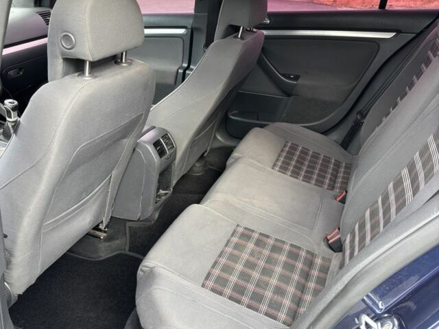 Синий Фольксваген Гольф, объемом двигателя 2 л и пробегом 317 тыс. км за 4800 $, фото 6 на Automoto.ua