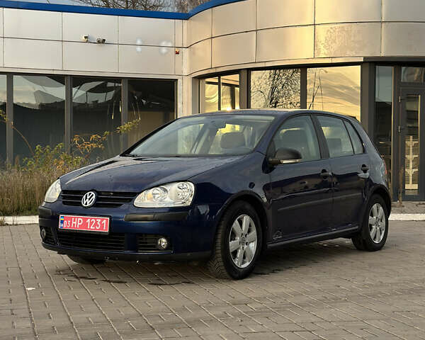 Синий Фольксваген Гольф, объемом двигателя 1.6 л и пробегом 206 тыс. км за 5950 $, фото 83 на Automoto.ua