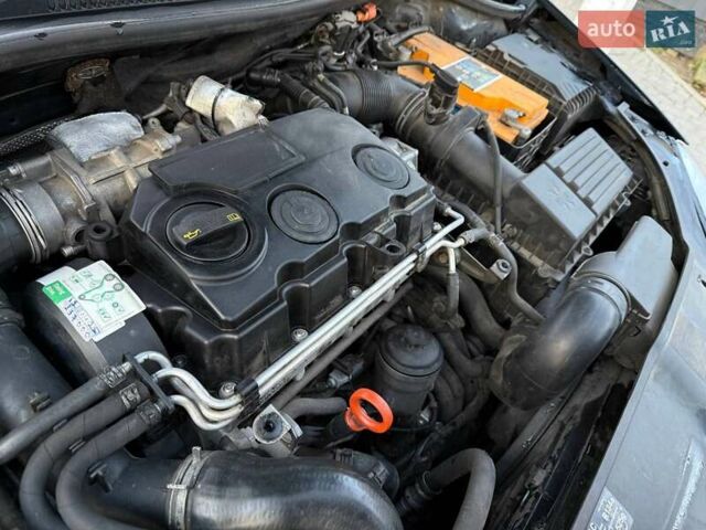 Синий Фольксваген Гольф, объемом двигателя 1.9 л и пробегом 238 тыс. км за 5800 $, фото 25 на Automoto.ua