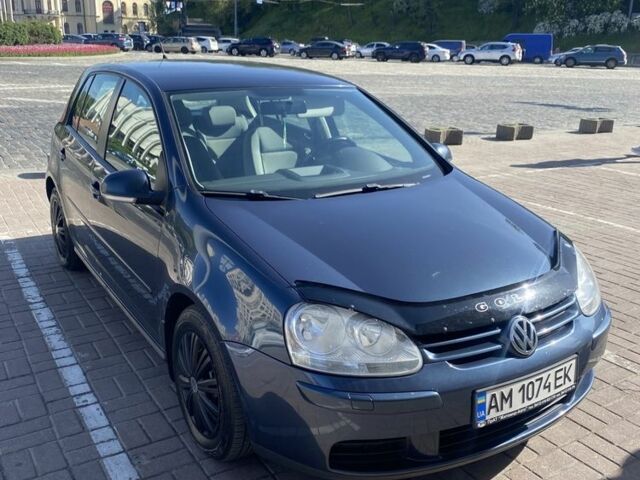 Синий Фольксваген Гольф, объемом двигателя 1.4 л и пробегом 258 тыс. км за 5450 $, фото 1 на Automoto.ua