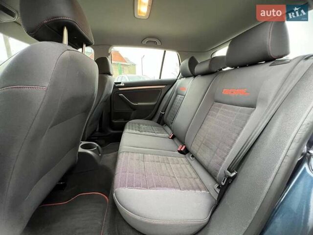 Синий Фольксваген Гольф, объемом двигателя 1.4 л и пробегом 250 тыс. км за 5999 $, фото 17 на Automoto.ua