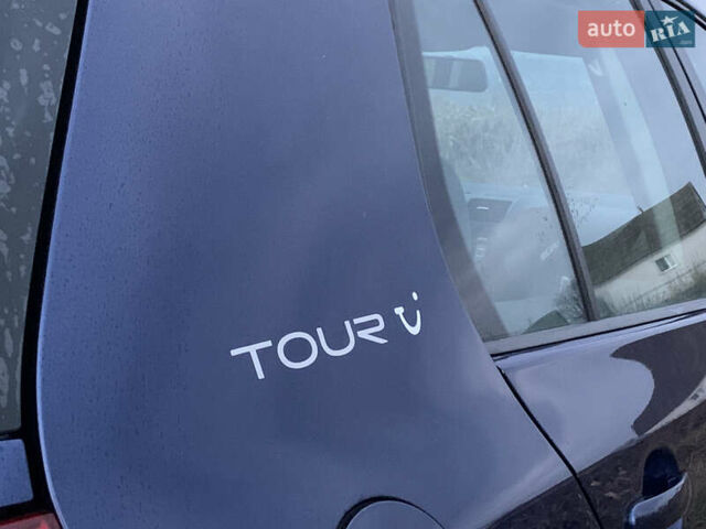 Синий Фольксваген Гольф, объемом двигателя 1.6 л и пробегом 218 тыс. км за 6500 $, фото 16 на Automoto.ua