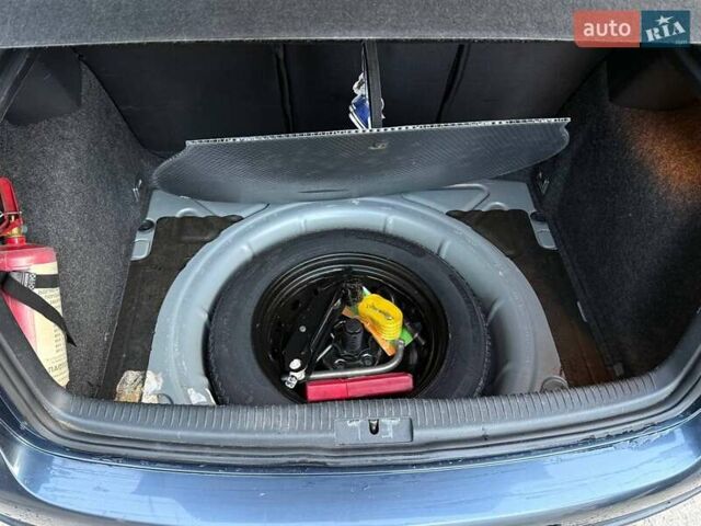 Синий Фольксваген Гольф, объемом двигателя 1.9 л и пробегом 238 тыс. км за 5800 $, фото 18 на Automoto.ua