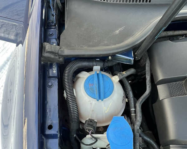 Синий Фольксваген Гольф, объемом двигателя 1.6 л и пробегом 235 тыс. км за 5999 $, фото 55 на Automoto.ua