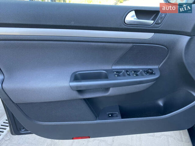 Синий Фольксваген Гольф, объемом двигателя 1.4 л и пробегом 154 тыс. км за 7750 $, фото 34 на Automoto.ua