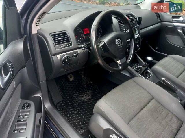 Синій Фольксваген Гольф, об'ємом двигуна 1.6 л та пробігом 206 тис. км за 6300 $, фото 89 на Automoto.ua