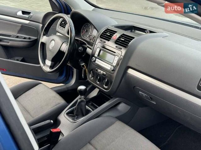 Синий Фольксваген Гольф, объемом двигателя 1.4 л и пробегом 212 тыс. км за 4999 $, фото 15 на Automoto.ua