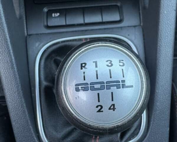 Синий Фольксваген Гольф, объемом двигателя 1.4 л и пробегом 185 тыс. км за 5650 $, фото 58 на Automoto.ua