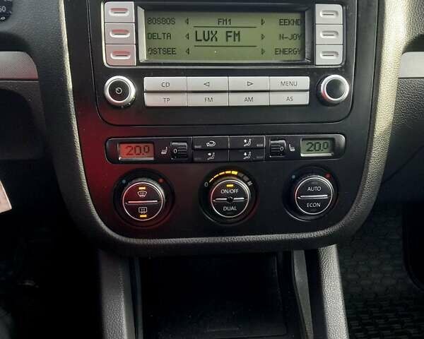 Синій Фольксваген Гольф, об'ємом двигуна 1.6 л та пробігом 206 тис. км за 6300 $, фото 96 на Automoto.ua