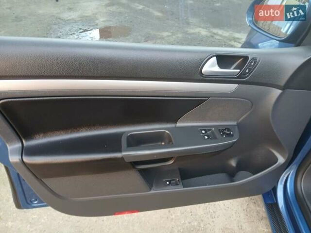 Синий Фольксваген Гольф, объемом двигателя 1.6 л и пробегом 198 тыс. км за 6500 $, фото 13 на Automoto.ua