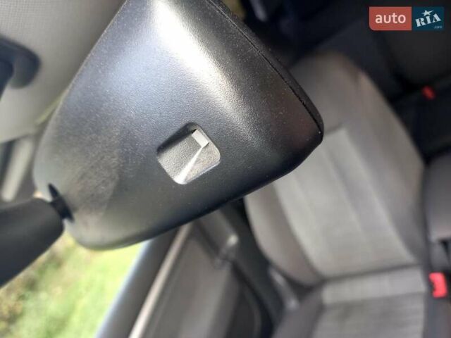 Синій Фольксваген Гольф, об'ємом двигуна 1.6 л та пробігом 206 тис. км за 6300 $, фото 100 на Automoto.ua