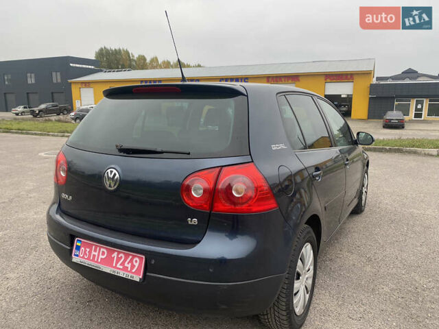 Синий Фольксваген Гольф, объемом двигателя 1.6 л и пробегом 230 тыс. км за 5950 $, фото 6 на Automoto.ua