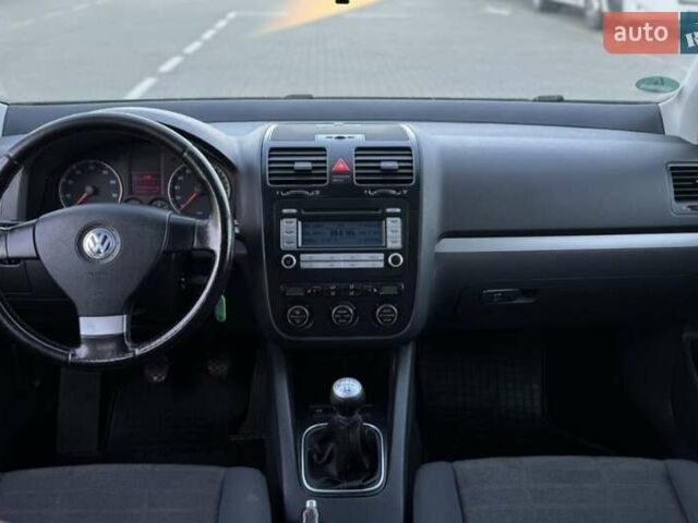 Синий Фольксваген Гольф, объемом двигателя 1.4 л и пробегом 185 тыс. км за 5650 $, фото 45 на Automoto.ua
