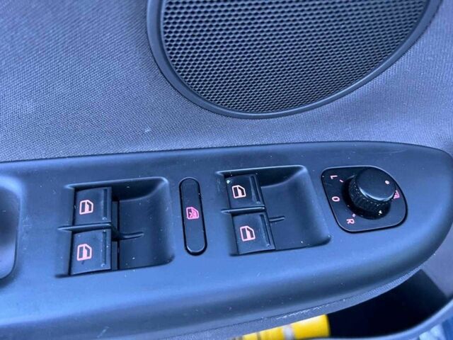 Синий Фольксваген Гольф, объемом двигателя 1.4 л и пробегом 170 тыс. км за 5290 $, фото 15 на Automoto.ua