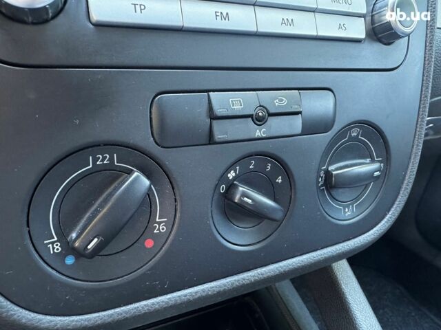 Синий Фольксваген Гольф, объемом двигателя 1.4 л и пробегом 257 тыс. км за 6190 $, фото 16 на Automoto.ua