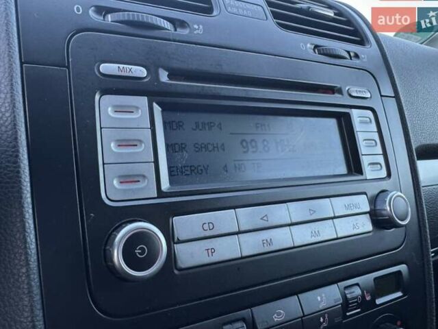 Синий Фольксваген Гольф, объемом двигателя 1.4 л и пробегом 185 тыс. км за 5650 $, фото 56 на Automoto.ua