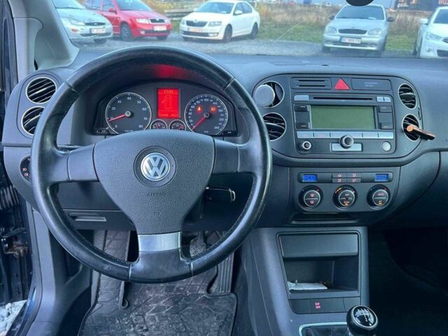 Синий Фольксваген Гольф, объемом двигателя 1.4 л и пробегом 170 тыс. км за 5290 $, фото 21 на Automoto.ua