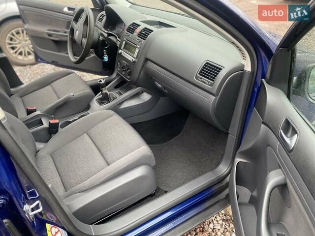 Синій Фольксваген Гольф, об'ємом двигуна 1.9 л та пробігом 292 тис. км за 3300 $, фото 7 на Automoto.ua