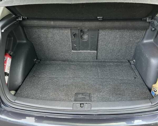 Синий Фольксваген Гольф, объемом двигателя 1.6 л и пробегом 276 тыс. км за 6750 $, фото 15 на Automoto.ua