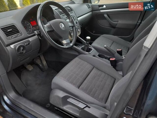 Синій Фольксваген Гольф, об'ємом двигуна 1.6 л та пробігом 231 тис. км за 5599 $, фото 22 на Automoto.ua