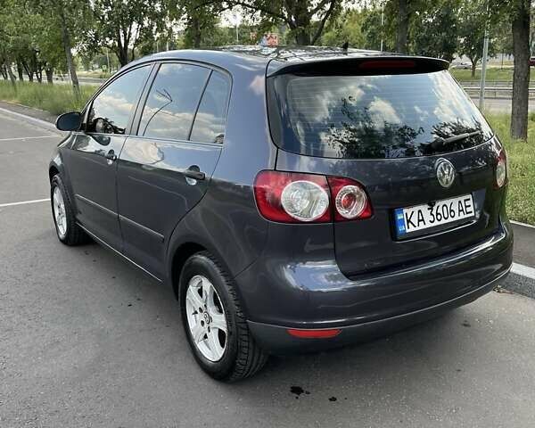 Синий Фольксваген Гольф, объемом двигателя 1.6 л и пробегом 276 тыс. км за 6750 $, фото 2 на Automoto.ua