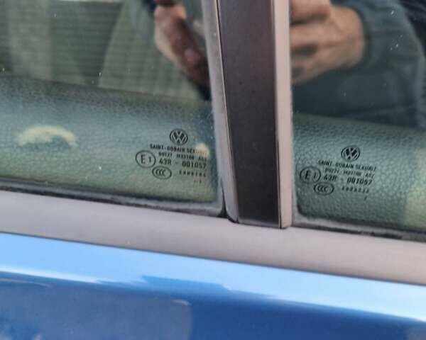 Фольксваген Гольф 2007 в Луцке на Automoto.ua Синий Фольксваген Гольф, объемом двигателя 1.6 л и пробегом 174 тыс. км за 6100 $, фото 49 на Automoto.ua