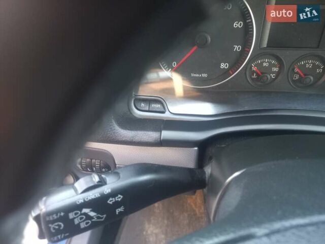 Синий Фольксваген Гольф, объемом двигателя 1.6 л и пробегом 250 тыс. км за 5700 $, фото 26 на Automoto.ua