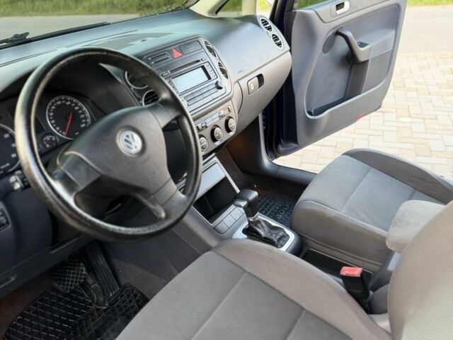 Синій Фольксваген Гольф, об'ємом двигуна 1.6 л та пробігом 210 тис. км за 7000 $, фото 8 на Automoto.ua