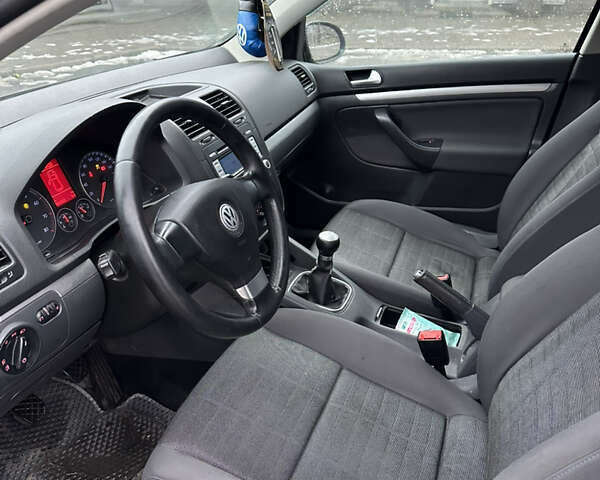 Синій Фольксваген Гольф, об'ємом двигуна 1.39 л та пробігом 248 тис. км за 5000 $, фото 6 на Automoto.ua