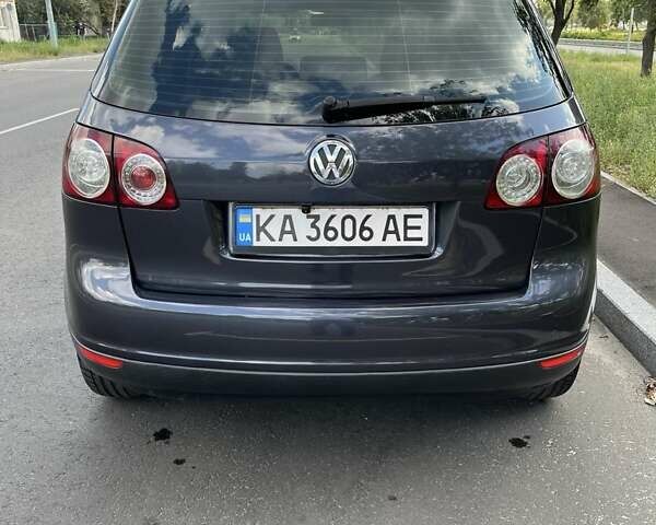 Синий Фольксваген Гольф, объемом двигателя 1.6 л и пробегом 276 тыс. км за 6750 $, фото 3 на Automoto.ua