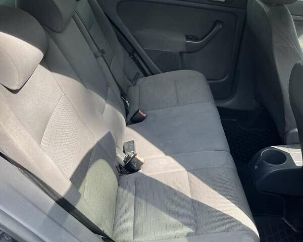 Синий Фольксваген Гольф, объемом двигателя 1.6 л и пробегом 276 тыс. км за 6750 $, фото 8 на Automoto.ua