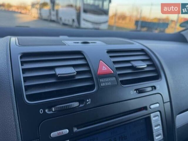 Синий Фольксваген Гольф, объемом двигателя 1.4 л и пробегом 185 тыс. км за 5650 $, фото 55 на Automoto.ua