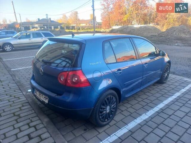 Синий Фольксваген Гольф, объемом двигателя 1.6 л и пробегом 250 тыс. км за 5700 $, фото 3 на Automoto.ua