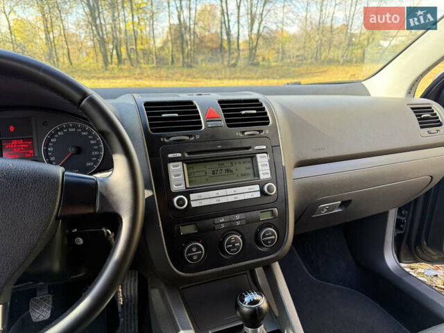 Синій Фольксваген Гольф, об'ємом двигуна 1.4 л та пробігом 192 тис. км за 6600 $, фото 18 на Automoto.ua