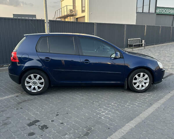 Синий Фольксваген Гольф, объемом двигателя 1.39 л и пробегом 256 тыс. км за 5900 $, фото 4 на Automoto.ua