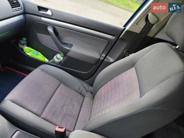 Синий Фольксваген Гольф, объемом двигателя 1.39 л и пробегом 229 тыс. км за 5400 $, фото 23 на Automoto.ua