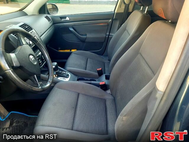 Синий Фольксваген Гольф, объемом двигателя 1.6 л и пробегом 159 тыс. км за 4900 $, фото 11 на Automoto.ua