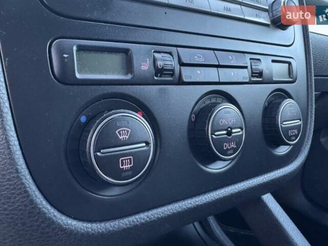 Синий Фольксваген Гольф, объемом двигателя 1.4 л и пробегом 185 тыс. км за 5650 $, фото 57 на Automoto.ua