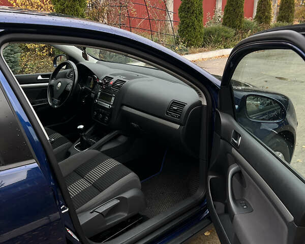 Синий Фольксваген Гольф, объемом двигателя 1.6 л и пробегом 178 тыс. км за 6500 $, фото 18 на Automoto.ua